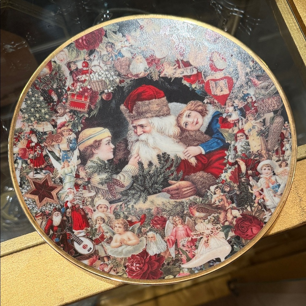 Festive Santa Claus Decorative Plate